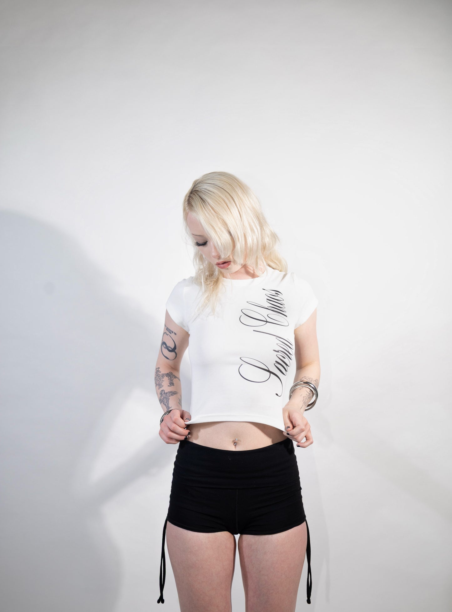 Sacred Chaos (croptop white)