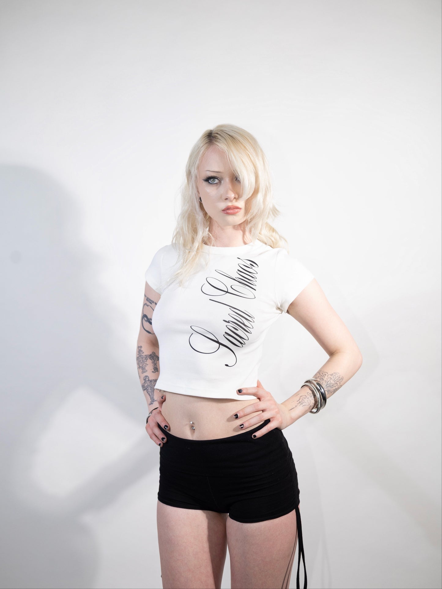 Sacred Chaos (croptop white)
