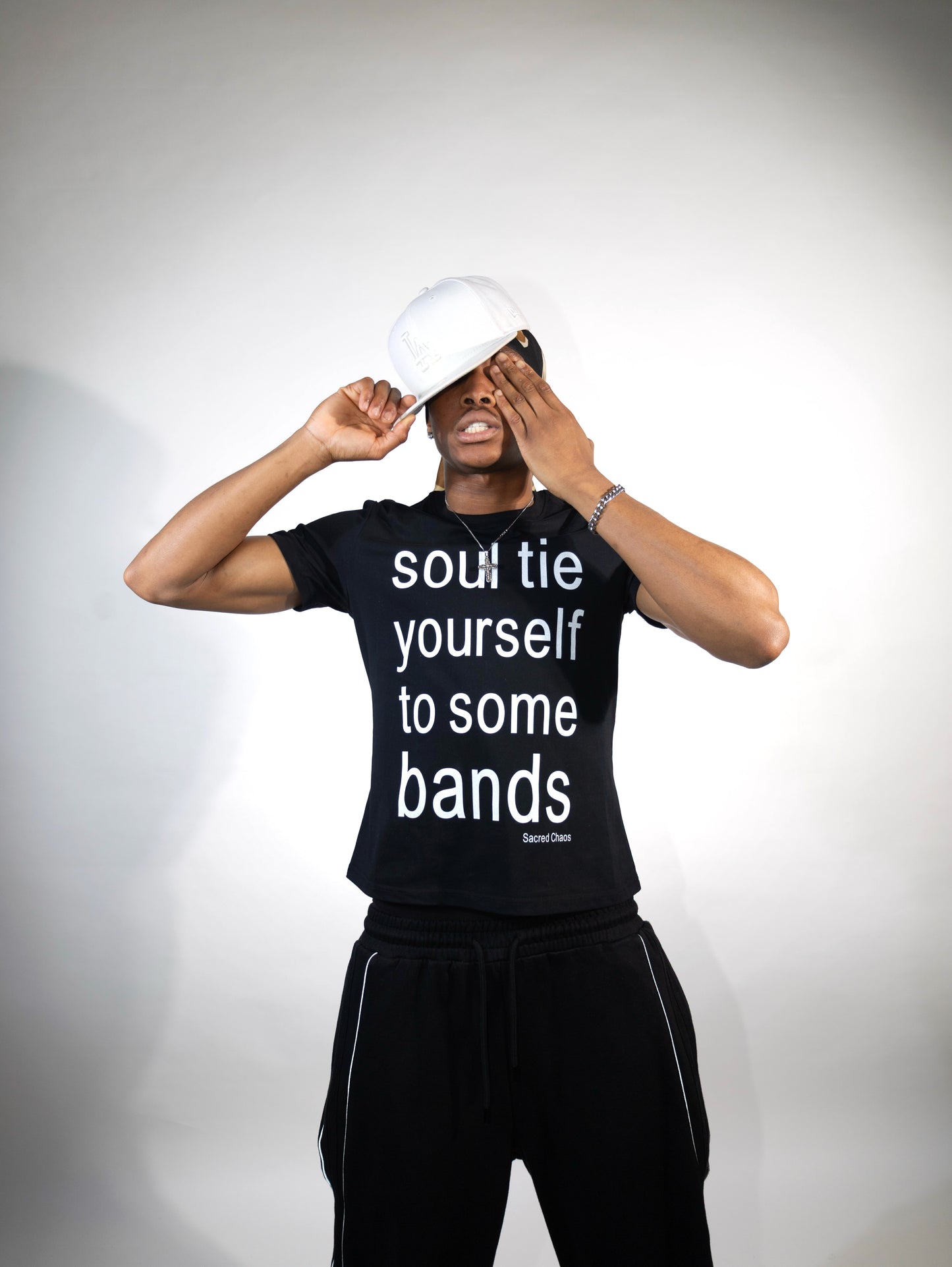 SOUL TIE YOURSELF TO SOME BANDS! (black)